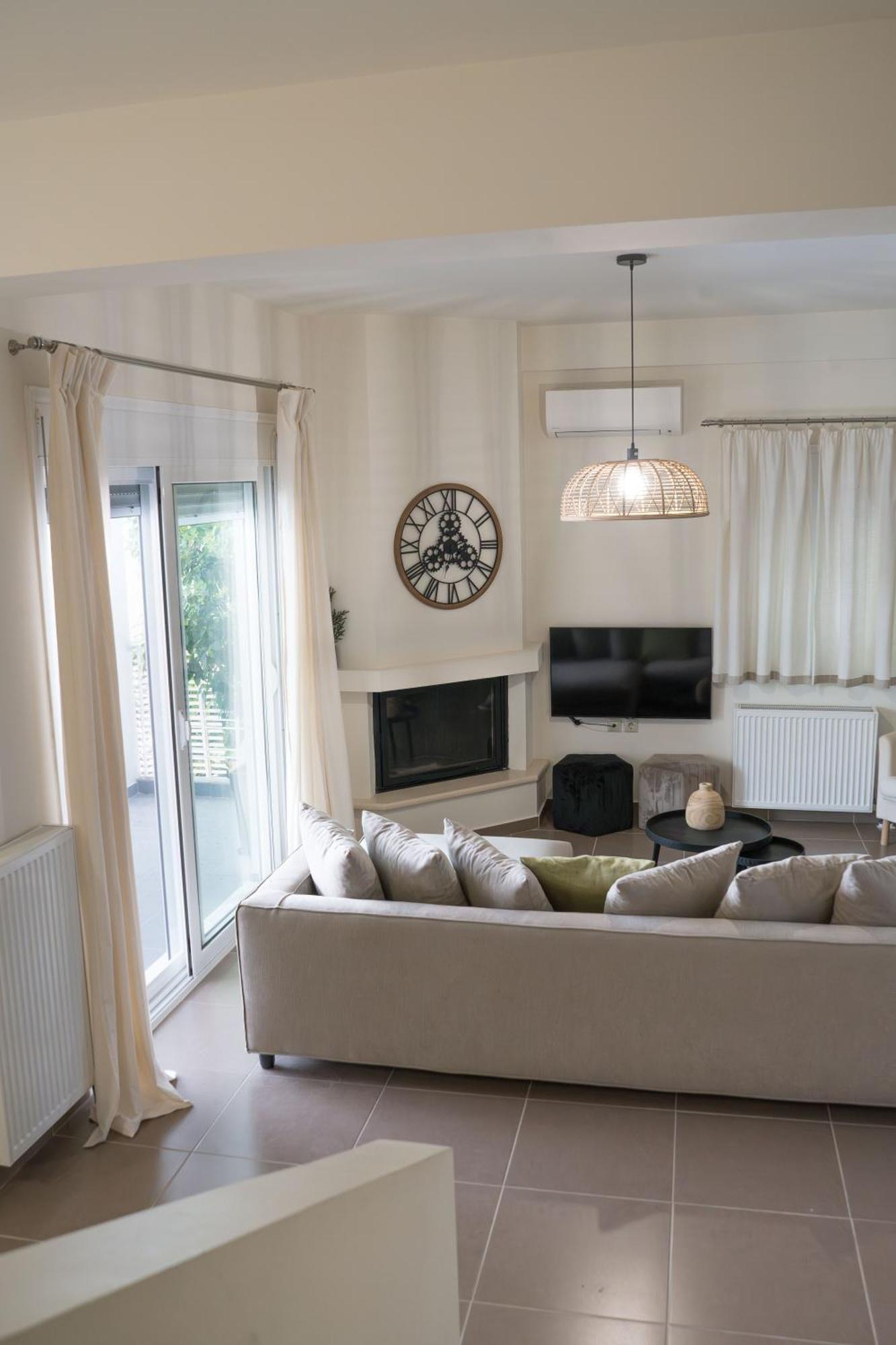Amare Luxury Living *
